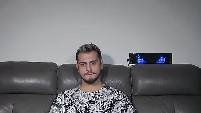 CrazyDom1's Live XXX Chat