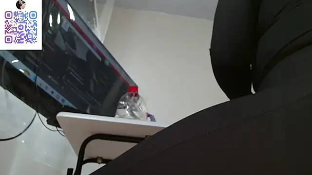 K3ndal1_'s Live XXX Chat