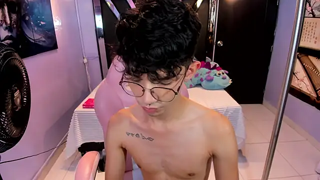Živý XXX chat LiamHeatx