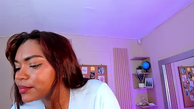 emma_rules99's Live XXX Chat