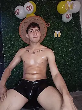 Axel_Romanov XXX чат на живо