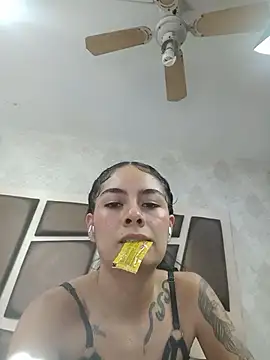 NicoleEsposito – Naživo XXX chat