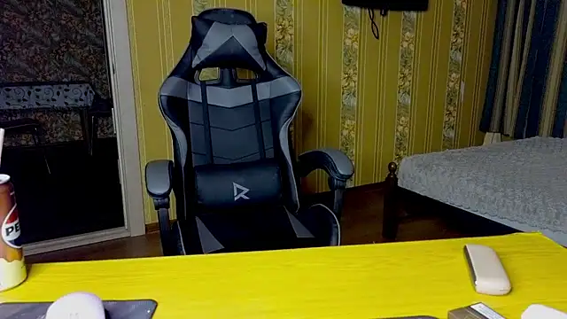 WiFi_Wifey's Live XXX Chat