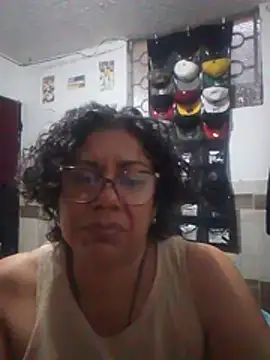 Pupi-Lanegra's Live XXX Chat