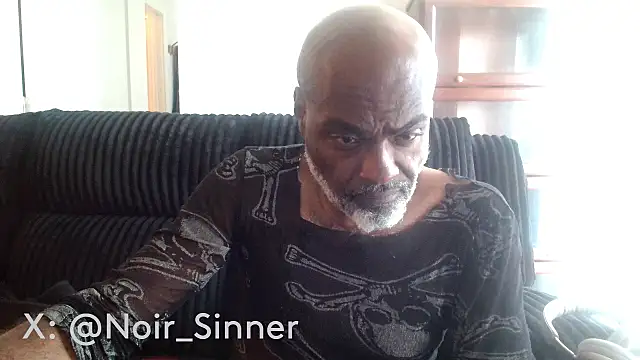 Chat XXX en directo de sinnernoir