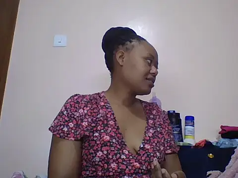 IvoryMuseElara's Live XXX Chat