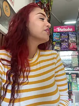 Sara-77 élő XXX-chatje