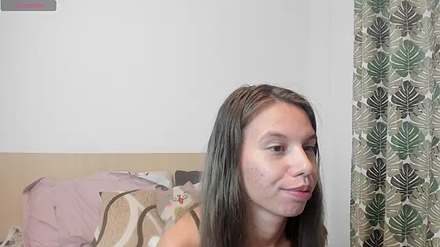 Chat XXX ao vivo de Emma_Tiny69