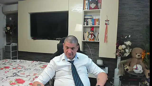 SpartacusDaddy48 – Naživo XXX chat