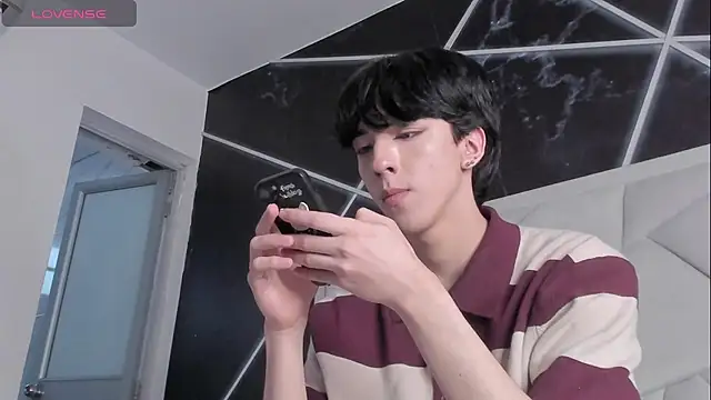 Chat +18 de AerumChae ao vivo