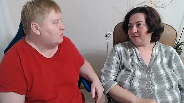 Lindy-Jeanie's Live XXX Chat