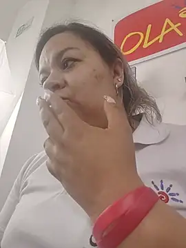 Chat XXX en directo de Charlott-1