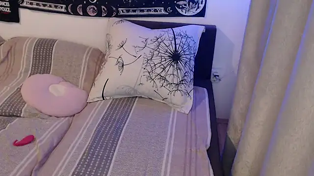 AlienforTwenty Live XXX-chat