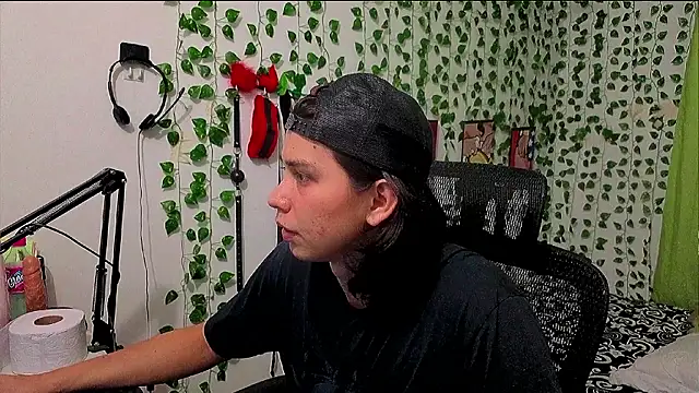 צ'אט XXX בשידור חי של Andy_gray
