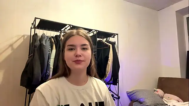 FloyKeohane's Live XXX Chat