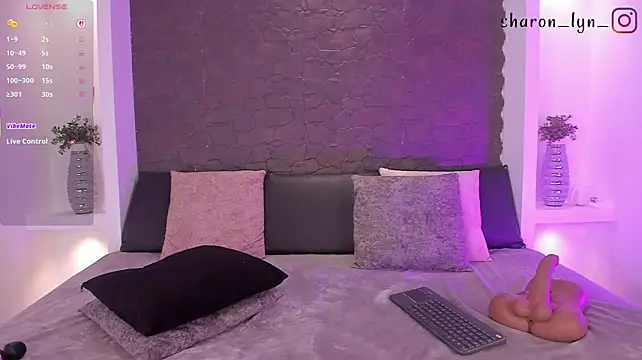 SharonLyn_'s Live XXX Chat