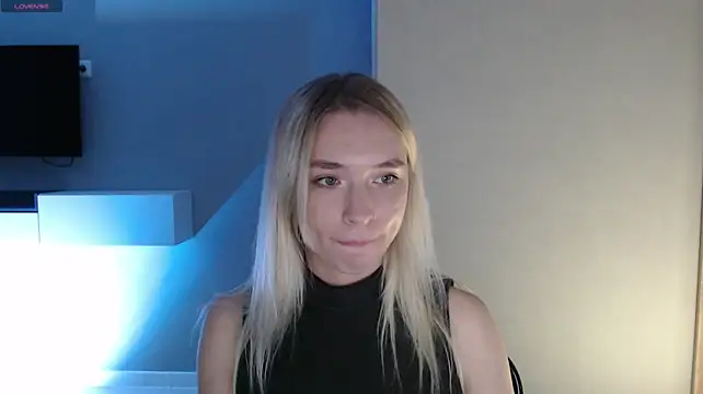 Emily_Hartt's Live XXX Chat