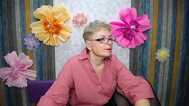 EmiliaGree Chat XXX in diretta