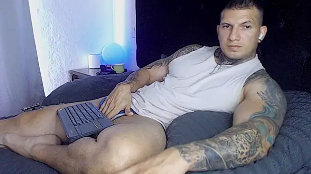 Shane_Clay Chat XXX in diretta