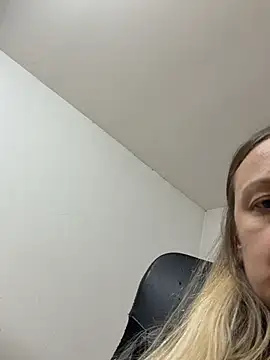 Iris_Pitts_'s Live XXX Chat