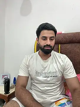 Chat +18 de Royalboy_03 ao vivo