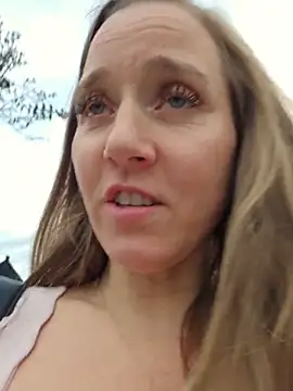 SkyelarsWorld Chat XXX live