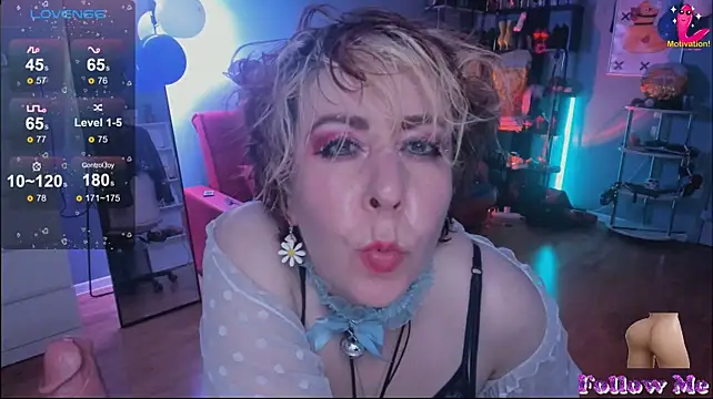 Chat XXX en directo de GinaMiracle
