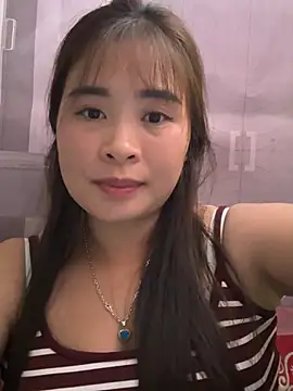 XXX chat uživo modela LoveShae_XYX