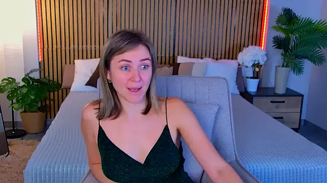 EmeraldGlow – Naživo XXX chat