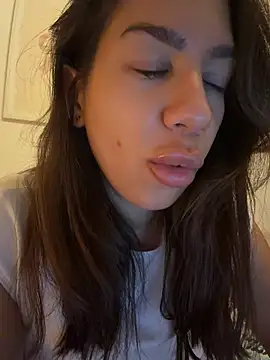 Alexbrune's Live XXX Chat