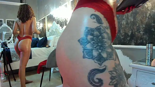 Chatroom XXX en direct de JuliethMilf