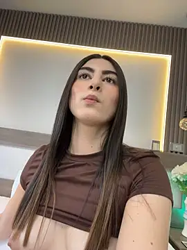 Chat XXX en directo de evelyn_hills