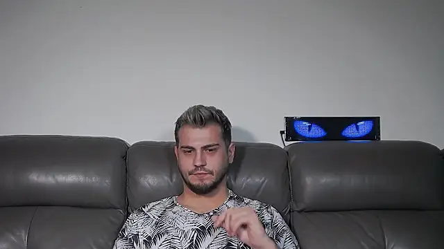 CrazyDom1 라이브 XXX 채팅