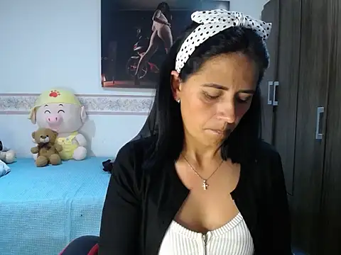 sharoon_cheerry Chat XXX live