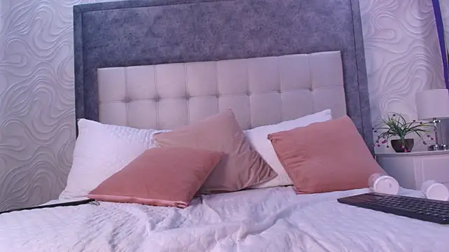 XXX chat uživo modela Cristina_Bss