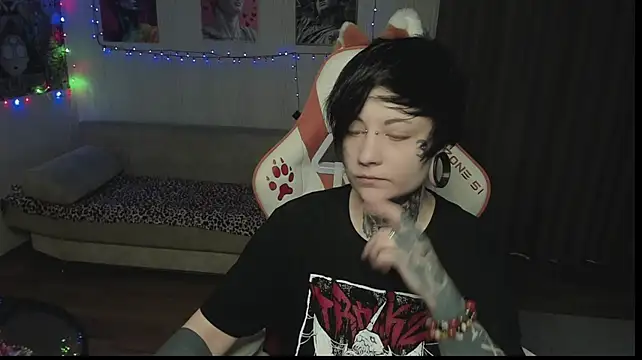 acid_trip1l's Live XXX Chat