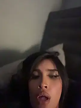 PrettyYoungHugeCockTS 라이브 XXX 채팅