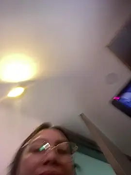 Онлайн чат XXX lorena_gomezz1