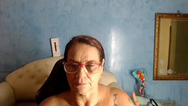 LauraRiley1n Live XXX chat
