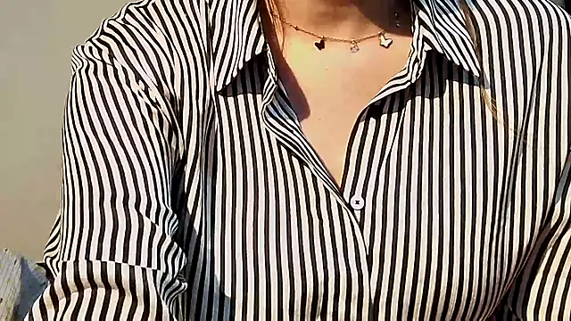 Czat XXX na żywo – Nyra-Goddess
