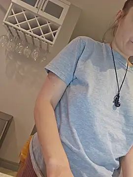 XXX chat uživo modela ScarletsWeb