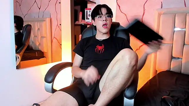 TomParker_ Live XXX-chat