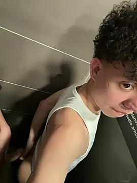 yoursexyjose Шоу с уебкамера