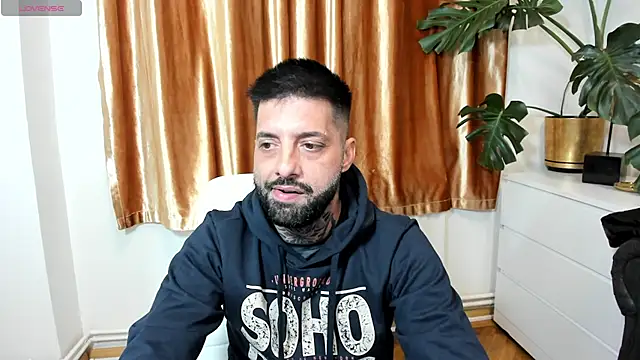 دردشة TommyDum الجنسية المباشرة