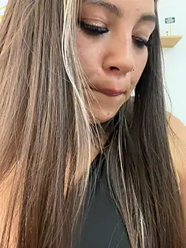 Chatroom XXX en direct de LIZ-06_