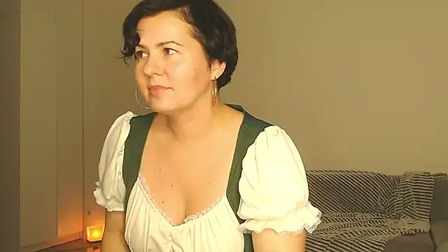 Živý XXX chat M1ssShyMira