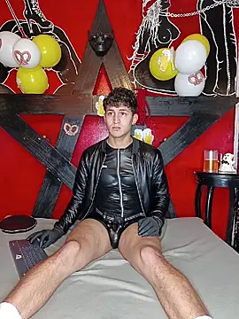 Chat +18 de Axel_Romanov ao vivo