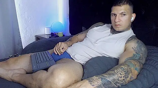 Shane_Clay Chat XXX live