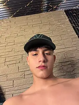 Lander_Cruz 即時 XXX 聊天