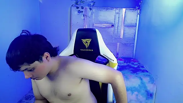 Chat +18 de Tommy_cotton ao vivo